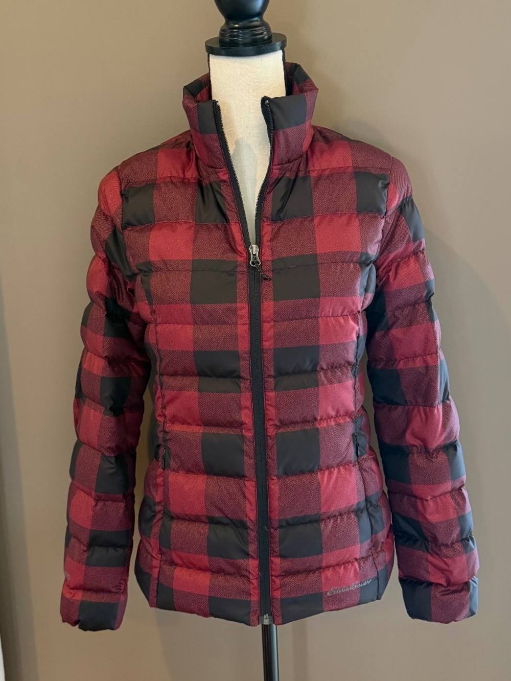 Eddie Bauer Women's Red Black Buffalo Check Goose Down 650, Puffer Size XS